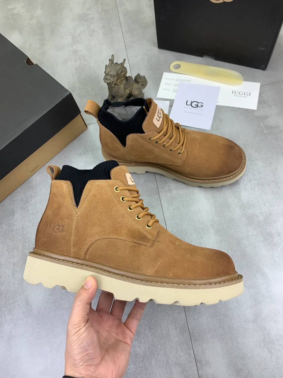 Men's men's shoes P620 New arrival🆕🆕🆕 IUGGI Men's British retro Martin boots Winter new men's outdoor hiking boots First layer of cowhide on the outside Wool on the inside Comfortable and warm Rubber outsole Non-slip and firm Trendy and fashionable Casual and versatile Size: 39-44 (45 customized) Color: three colors